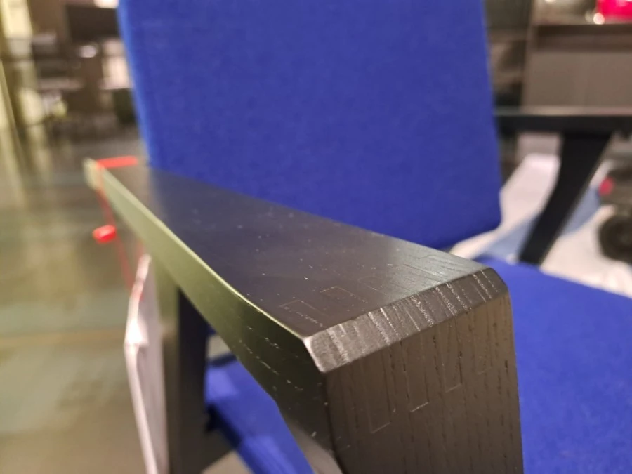 Sedia con braccioli Cassina luisa