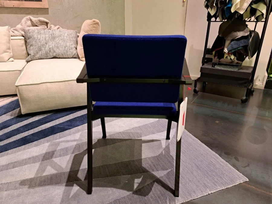 Sedia con braccioli Cassina luisa