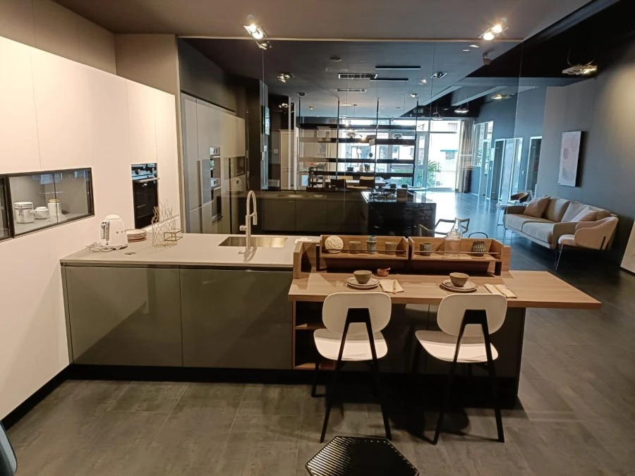 Cucina con penisola Arredo3 Wega