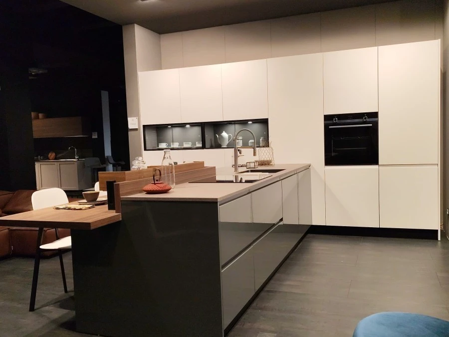 Cucina con penisola Arredo3 Wega