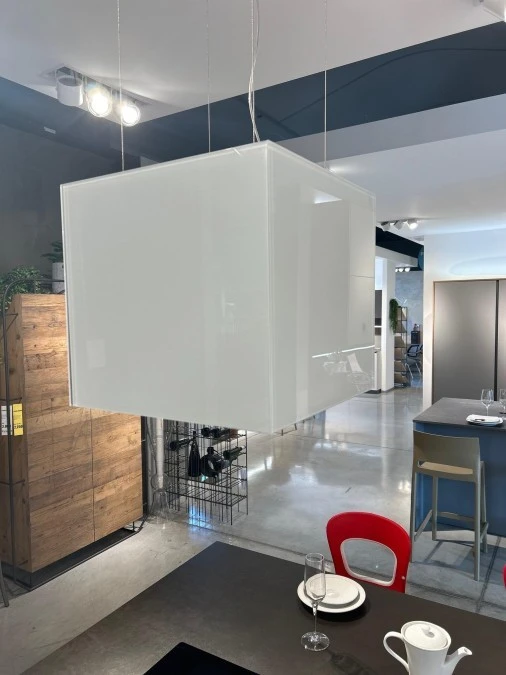 Cucina con penisola Veneta Cucine Start Presa