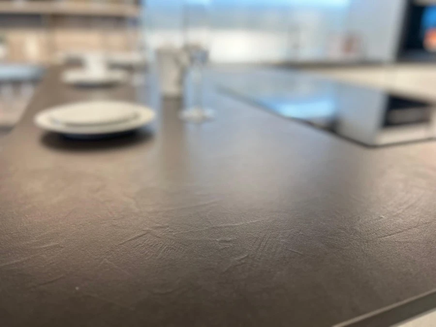 Cucina con penisola Veneta Cucine Start Presa
