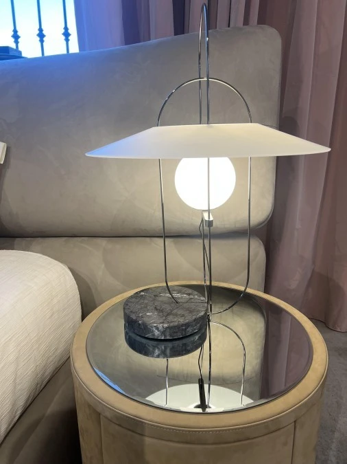 Lampada da tavolo FontanaArte Setareh