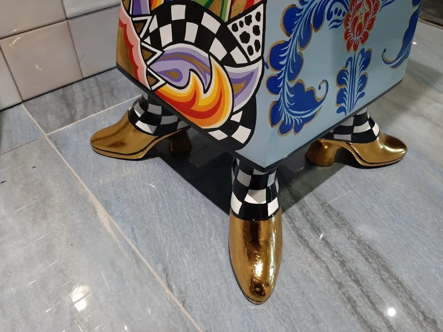 Scultura Tom's Drag Trascina Colonna