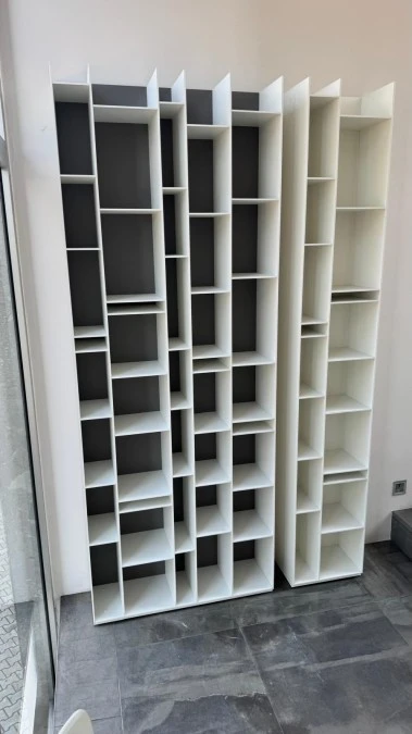 Piccola libreria MDF RANDOM