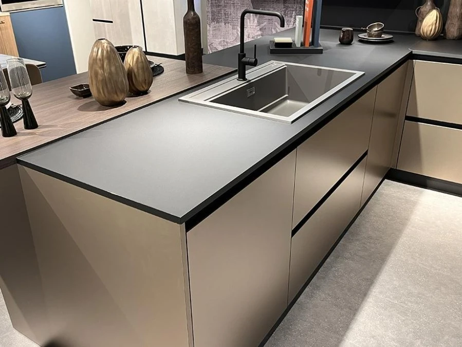 Cucina con penisola Stosa Cucine Infinity penisola