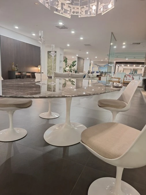 Tavolo ovale Knoll SAARINEN