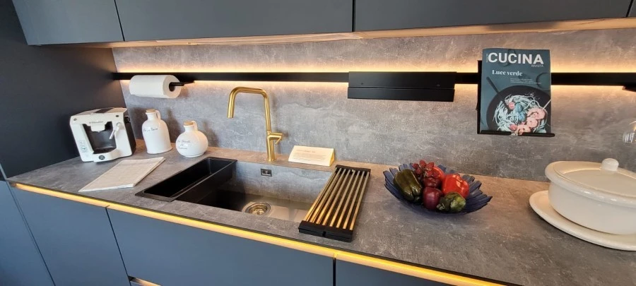 Cucina con penisola Bombelli Cucine Easy Tuoch