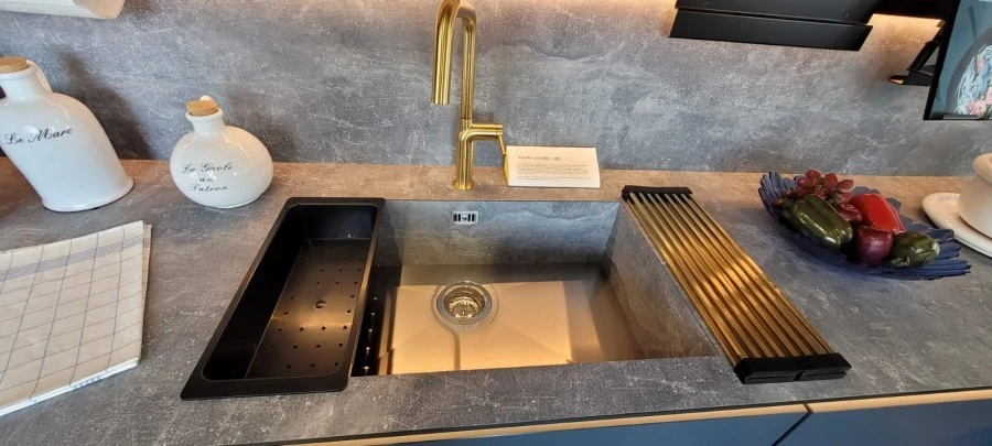 Cucina con penisola Bombelli Cucine Easy Tuoch
