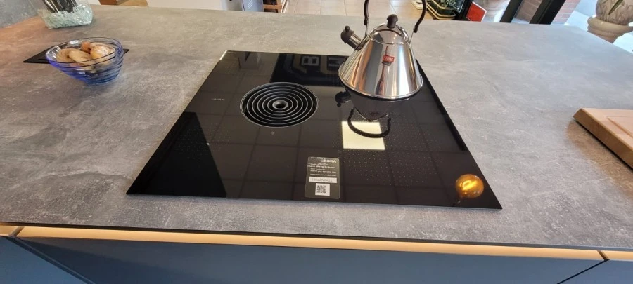 Cucina con penisola Bombelli Cucine Easy Tuoch