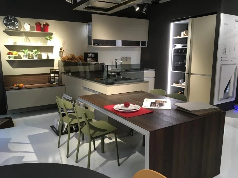 Cucina con penisola Ernestomeda Icon