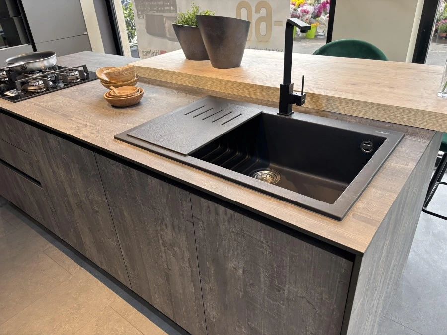 Cucina con Isola Aran cucine Penelope HPL
