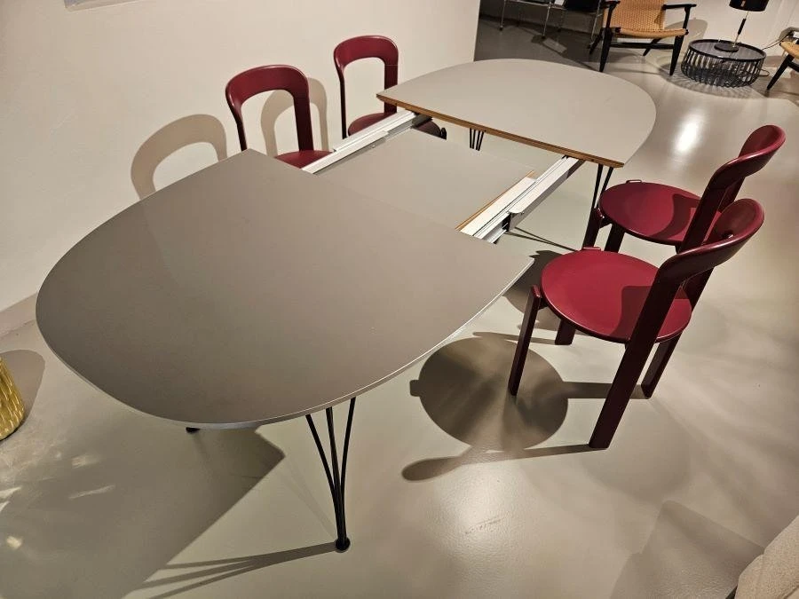Tavolo allungabile Fritz Hansen B620 SUPERELLITTICO