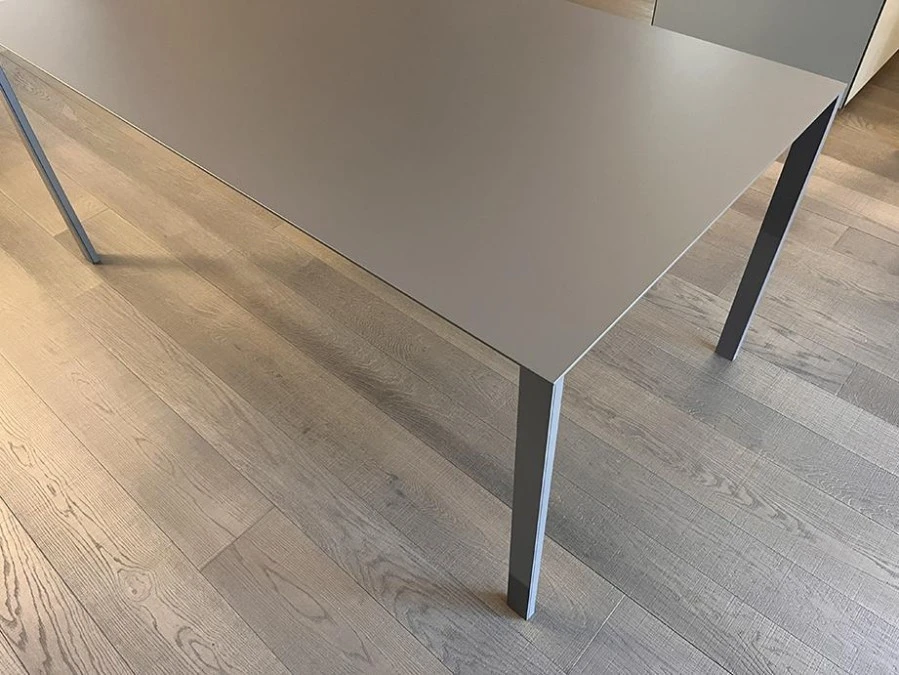 Tavolo allungabile Kristalia Thin-k