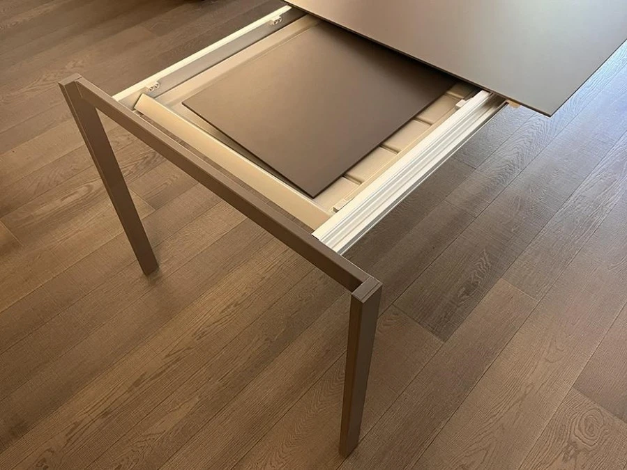 Tavolo allungabile Kristalia Thin-k