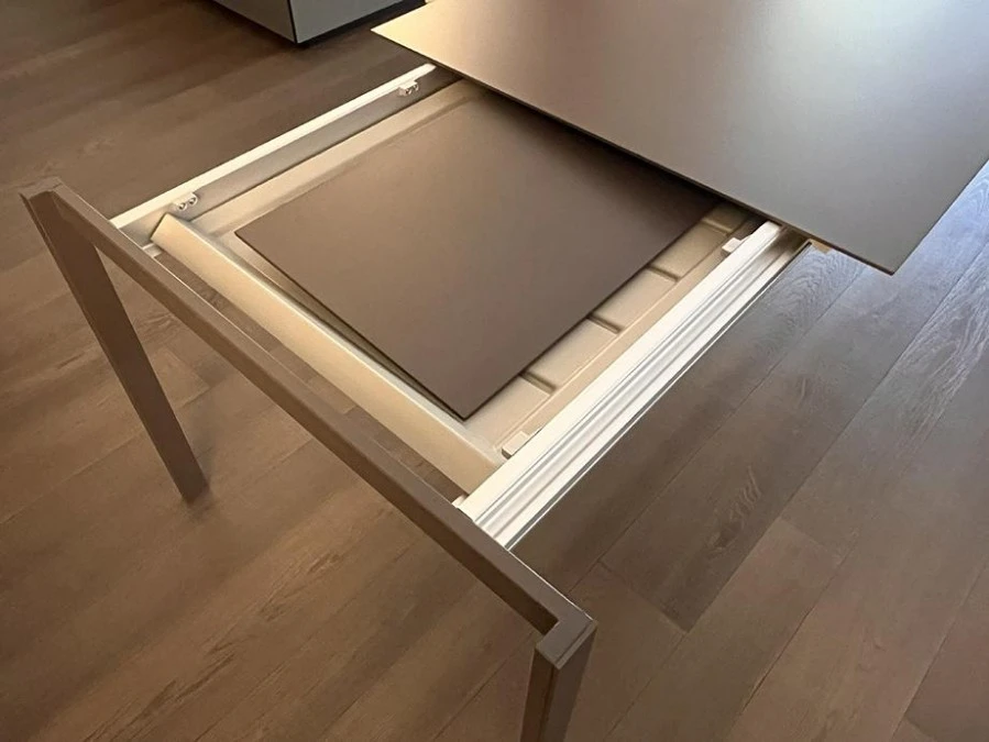 Tavolo allungabile Kristalia Thin-k
