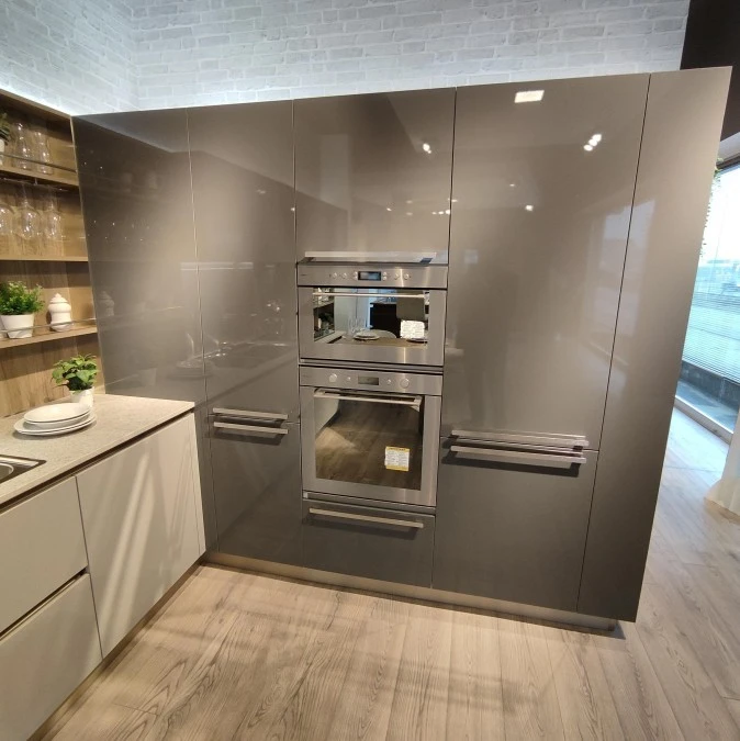 Cucina con penisola Veneta Cucine Start Time Lucida
