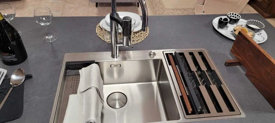 Cucina con Isola Bombelli Cucine Stone Art