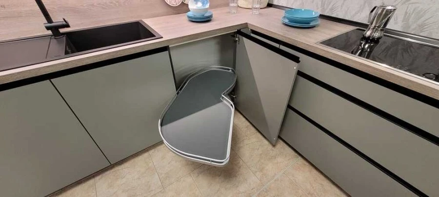 Cucina con penisola Bombelli Cucine Easy Tuoch