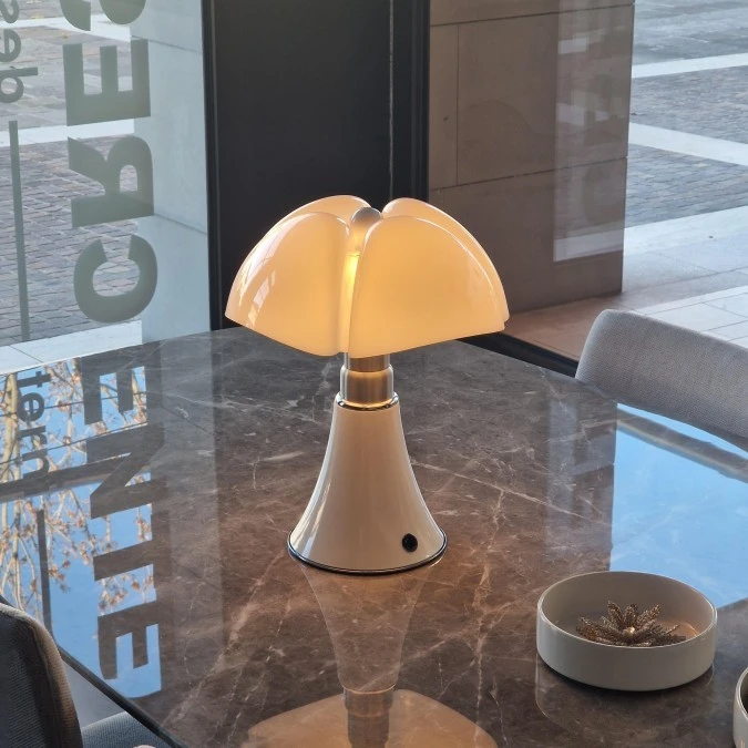 Lampada da tavolo Martinelli pipistrello cordless
