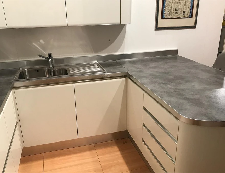 Cucina con penisola Scavolini Tess Lux