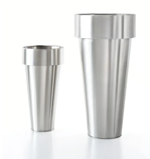 Vaso e fioriera De Castelli delta