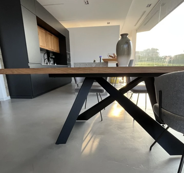 Olivari Srl - Alta Corte tavolo metal_