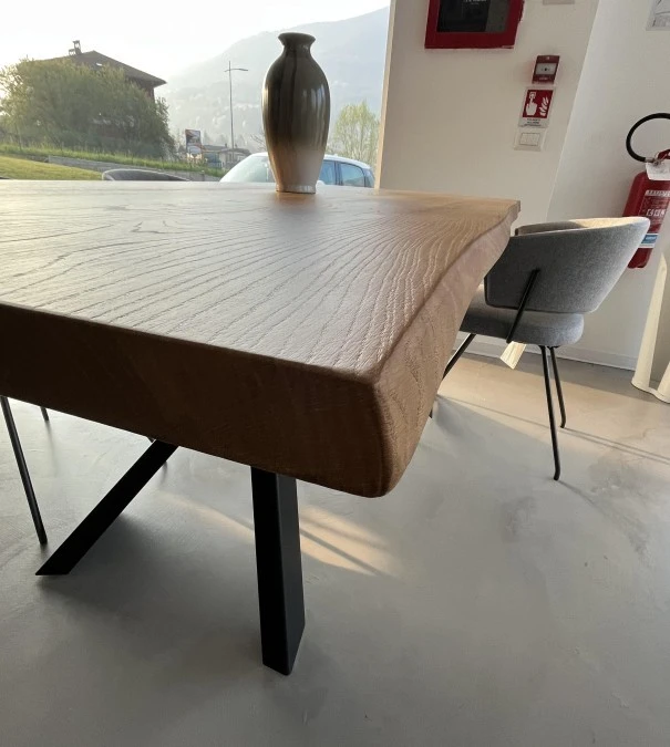Olivari Srl - Alta Corte tavolo metal_