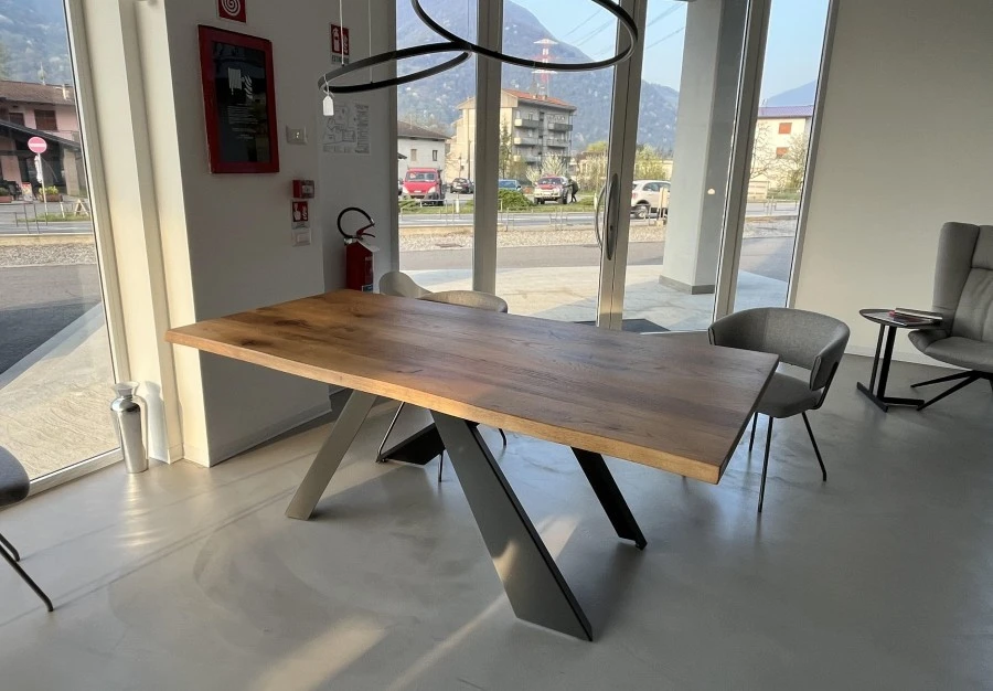 Olivari Srl - Alta Corte tavolo metal_