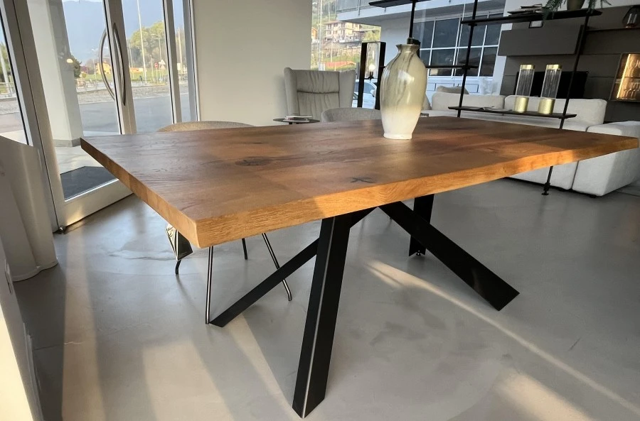 Olivari Srl - Alta Corte tavolo metal_