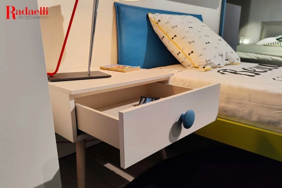 Comodino con cassetto maniglia woody