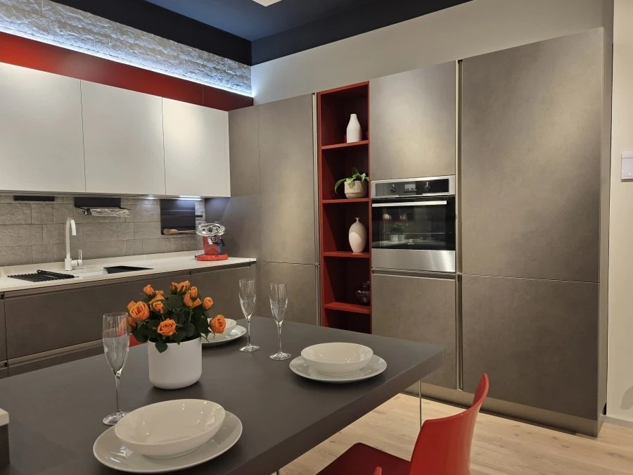 Cucina con penisola Veneta Cucine Start Time Presa