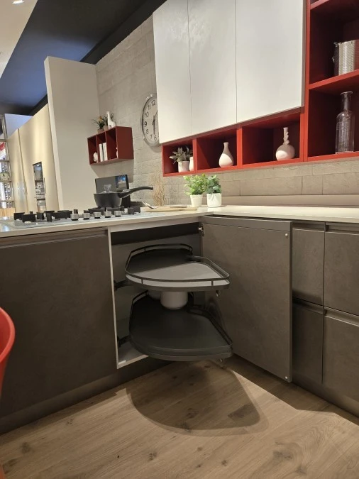 Cucina con penisola Veneta Cucine Start Time Presa