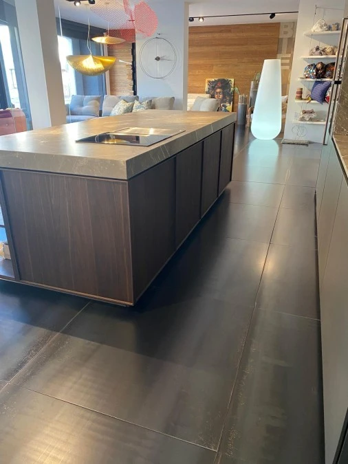 Cucina con Isola Key SLIM + KUADRA