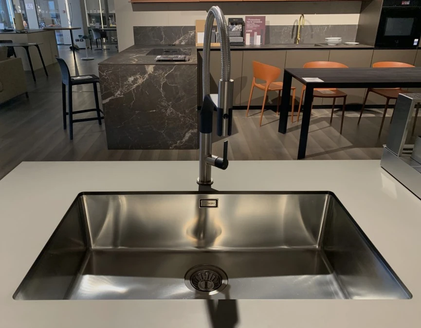 Cucina con Isola Modulnova BLADE METALLI