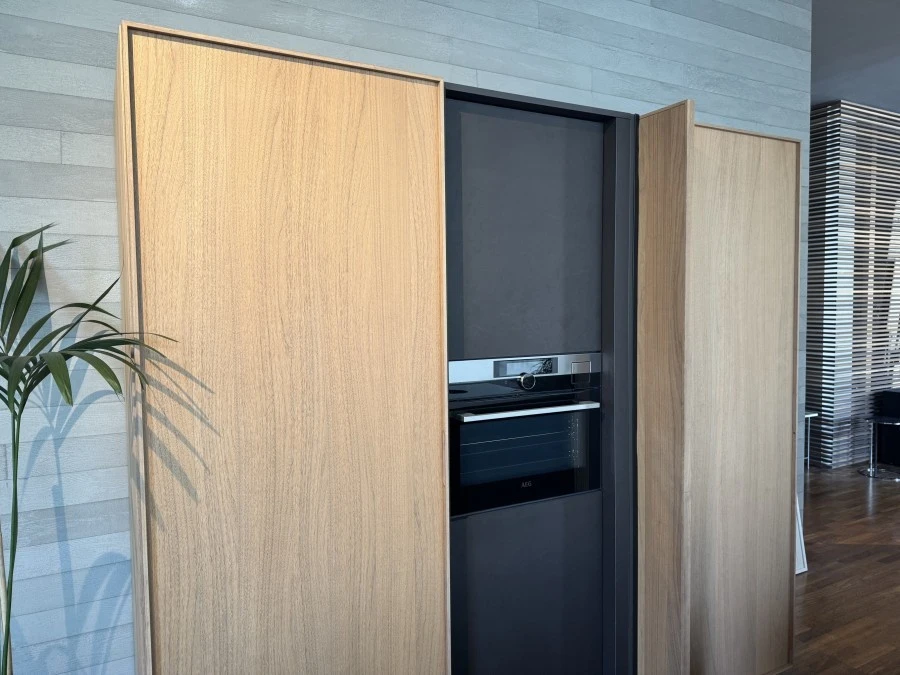 Cucina con Isola Modulnova Skill + Frame