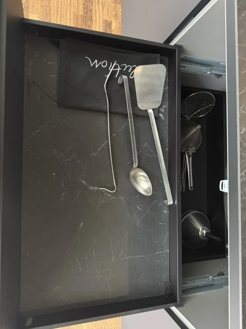 Cucina con Isola Modulnova Skill + Frame