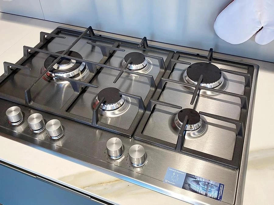 Cucina con penisola Febal Casa ERA