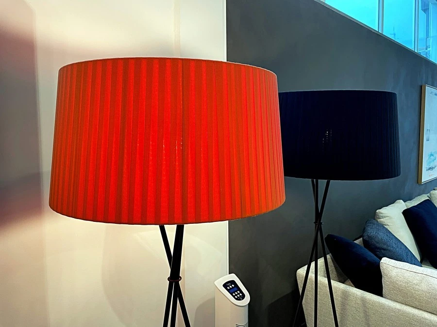 Lampada da terra Santa & Cole Trípode G5