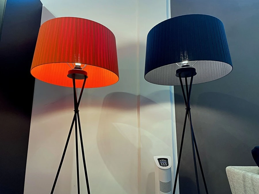 Lampada da terra Santa & Cole Trípode G5