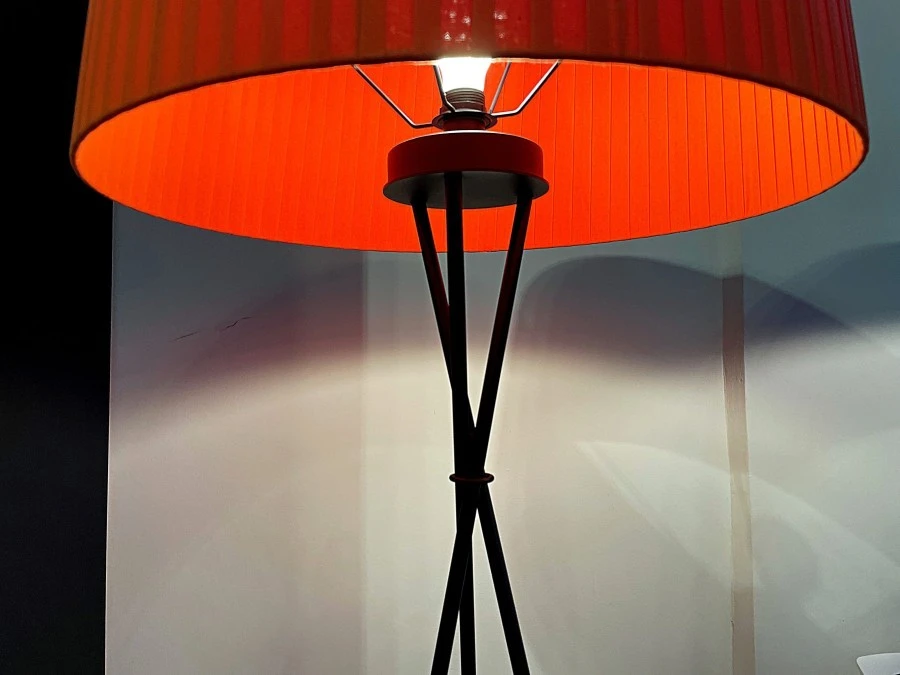 Lampada da terra Santa & Cole Trípode G5