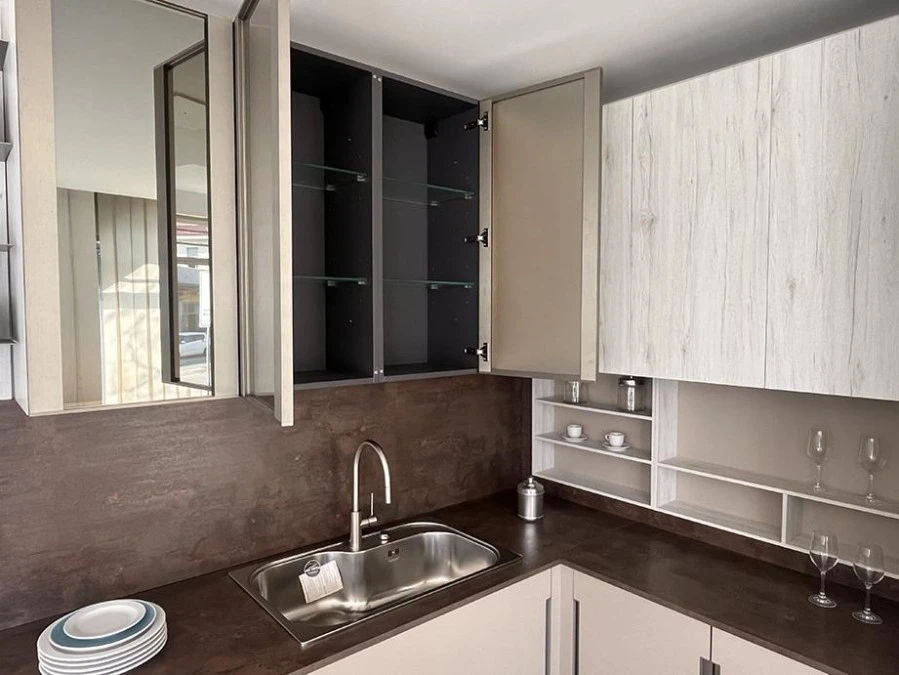 Cucina con penisola Composit Lounge