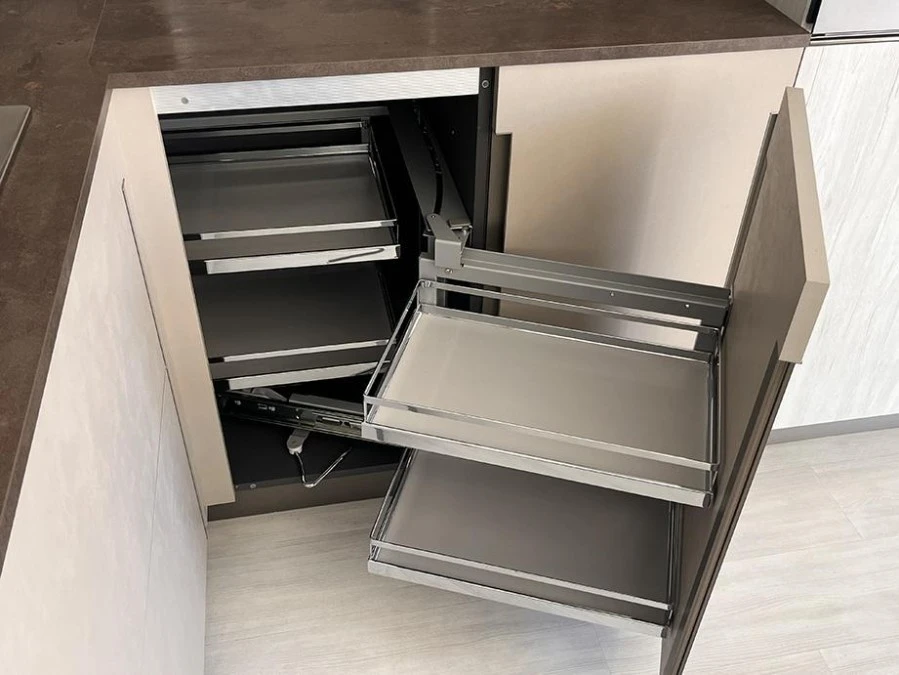 Cucina con penisola Composit Lounge