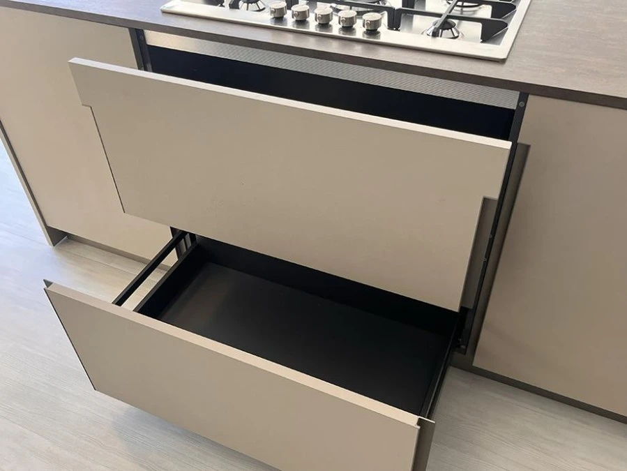 Cucina con penisola Composit Lounge