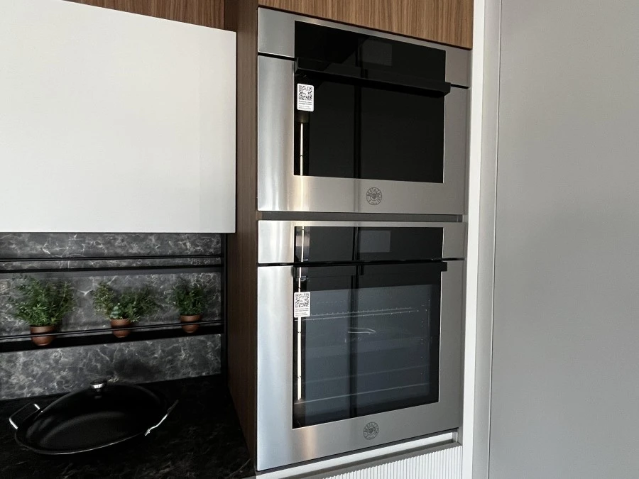 Cucina con penisola Aster Cucine Atelier