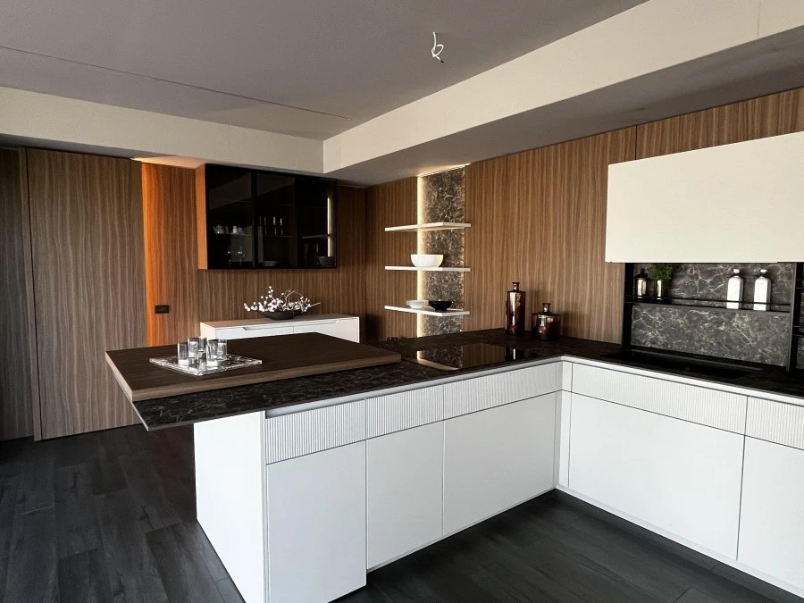 Cucina con penisola Aster Cucine Atelier