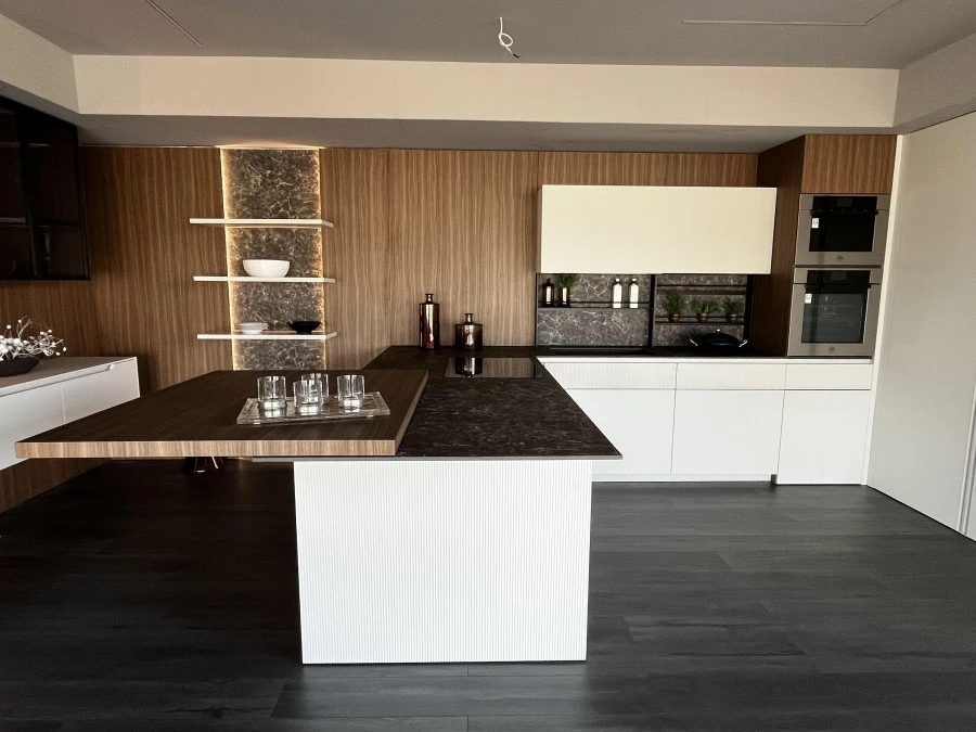 Cucina con penisola Aster Cucine Atelier