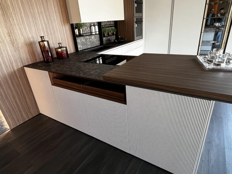 Cucina con penisola Aster Cucine Atelier