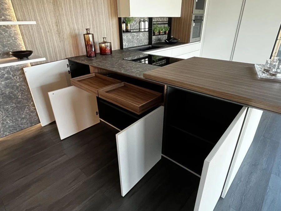 Cucina con penisola Aster Cucine Atelier