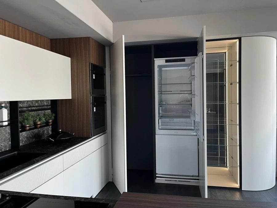 Cucina con penisola Aster Cucine Atelier